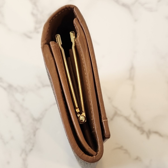 Authentic Céline Long Wallet - Picture 6 of 16